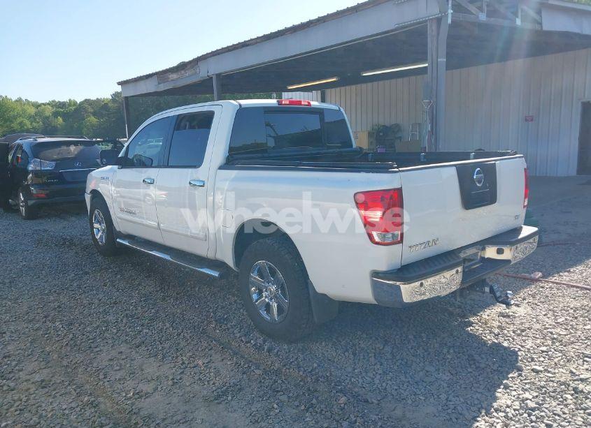 Photo 3 of 2011 Nissan Titan SV (VIN 1N6AA0ED3BN300132)