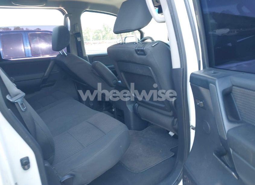 Photo 8 of 2011 Nissan Titan SV (VIN 1N6AA0ED3BN300132)