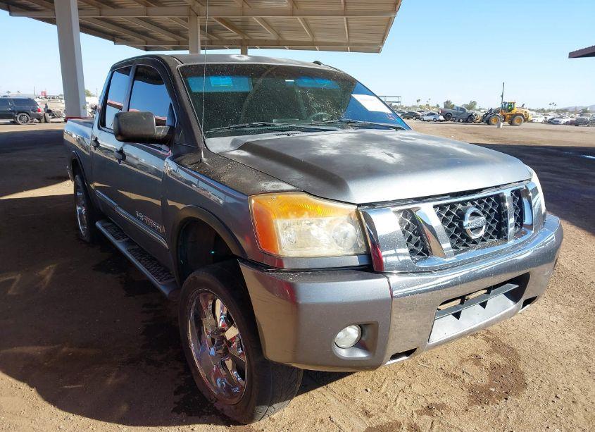 2015 Nissan Titan SV (VIN 1N6AA0ED3FN503219) main photo