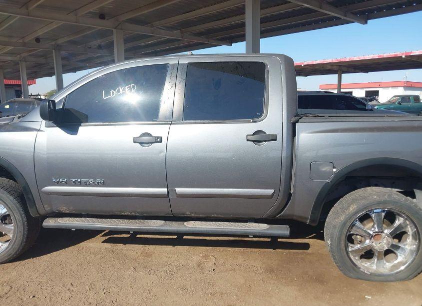 Photo 14 of 2015 Nissan Titan SV (VIN 1N6AA0ED3FN503219)