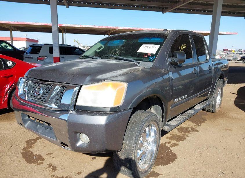 Photo 2 of 2015 Nissan Titan SV (VIN 1N6AA0ED3FN503219)