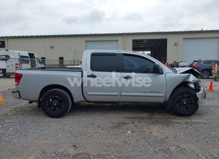 Photo 13 of 2011 Nissan Titan SV (VIN 1N6AA0EDXBN301066)