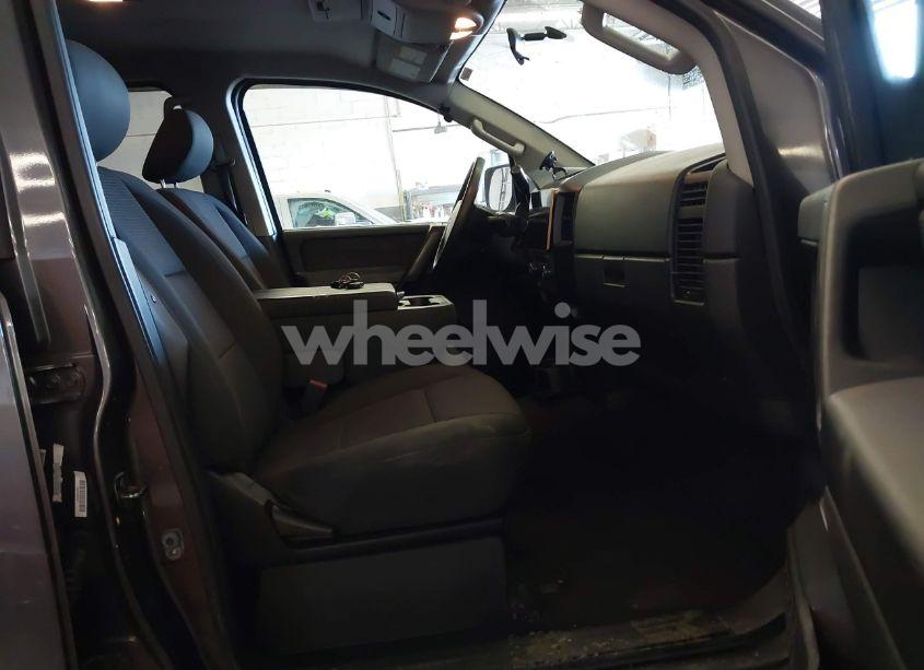Photo 5 of 2012 Nissan Titan SV (VIN 1N6AA0EJ0CN329028)