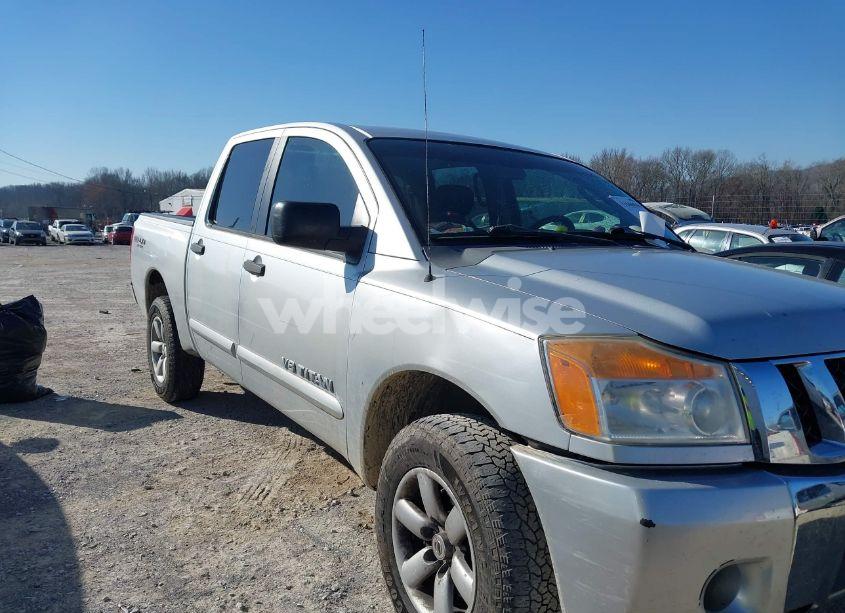 Photo 13 of 2011 Nissan Titan SV (VIN 1N6AA0EJ1BN309319)