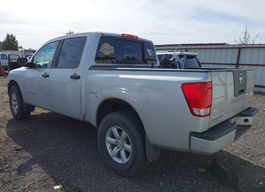 Photo 3 of 2011 Nissan Titan SL (VIN 1N6AA0EJ2BN312617)