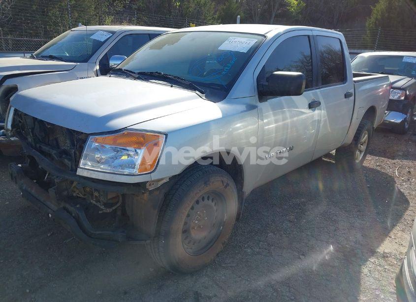 Photo 2 of 2014 Nissan Titan S (VIN 1N6AA0EJ5EN515621)