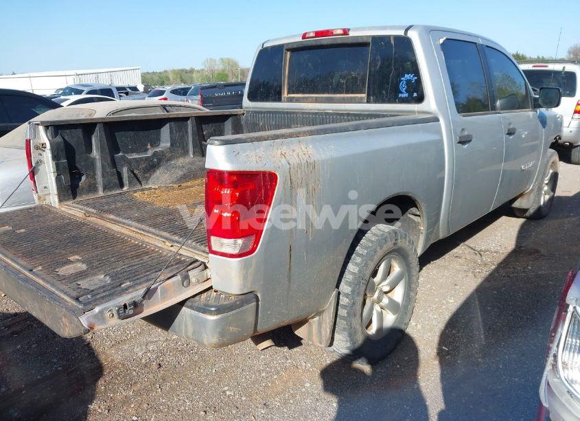Photo 4 of 2014 Nissan Titan S (VIN 1N6AA0EJ5EN515621)