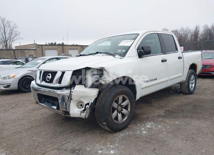 Photo 2 of 2011 Nissan Titan SV (VIN 1N6AA0EJ9BN325008)