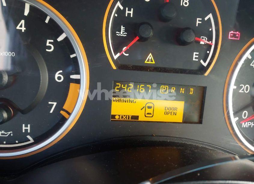 Photo 15 of 2011 Nissan Titan SV (VIN 1N6AA0EK1BN306140)