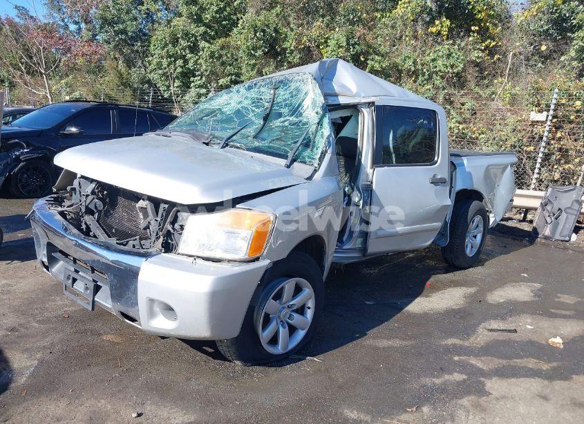 Photo 2 of 2012 Nissan Titan SV (VIN 1N6AA0EK2CN321487)