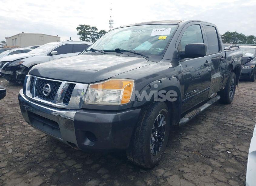 Photo 2 of 2012 Nissan Titan SV (VIN 1N6AA0EK3CN316511)