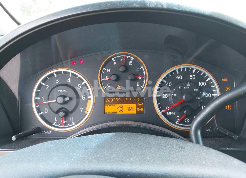 Photo 7 of 2012 Nissan Titan SV (VIN 1N6AA0FJ2CN321401)