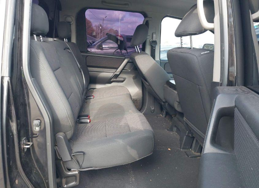 Photo 8 of 2010 Nissan Titan SE (VIN 1N6AA0FK5AN322998)