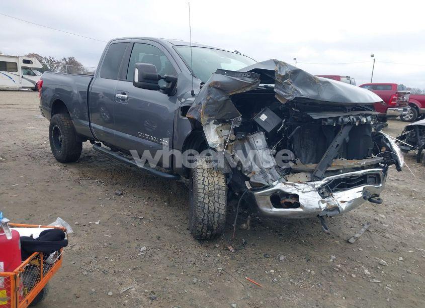 2018 Nissan Titan XD SV GAS (VIN 1N6AA1C37JN505015) main photo