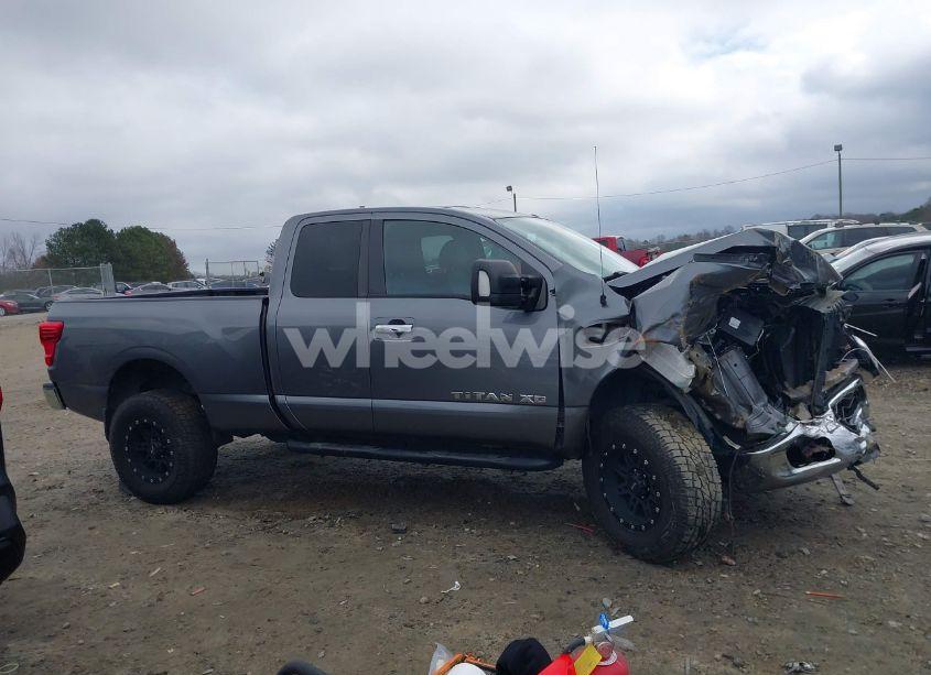 Photo 14 of 2018 Nissan Titan XD SV GAS (VIN 1N6AA1C37JN505015)