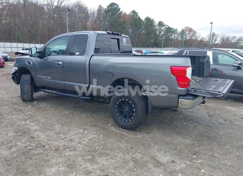 Photo 3 of 2018 Nissan Titan XD SV GAS (VIN 1N6AA1C37JN505015)