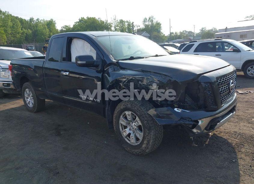 2019 Nissan Titan SV (VIN 1N6AA1C55KN522432) main photo