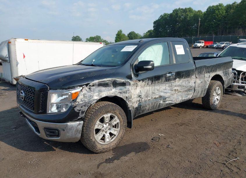 Photo 2 of 2019 Nissan Titan SV (VIN 1N6AA1C55KN522432)
