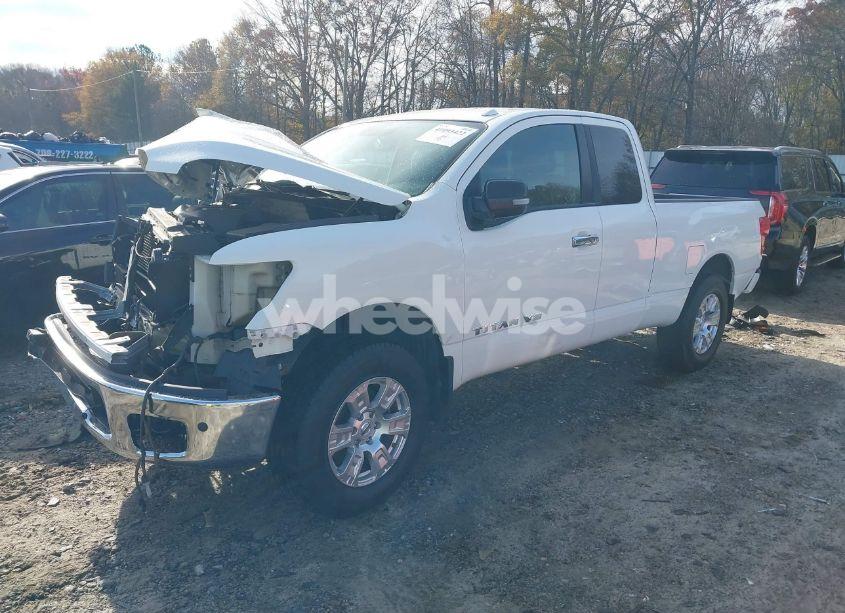 Photo 2 of 2018 Nissan Titan SV (VIN 1N6AA1C61JN501858)