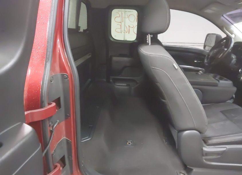 Photo 8 of 2017 Nissan Titan SV (VIN 1N6AA1C82HN553401)