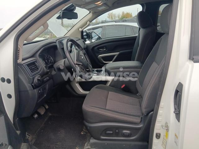 Photo 7 of 2022 NISSAN TITAN SV (VIN 1N6AA1CD3NN103054)