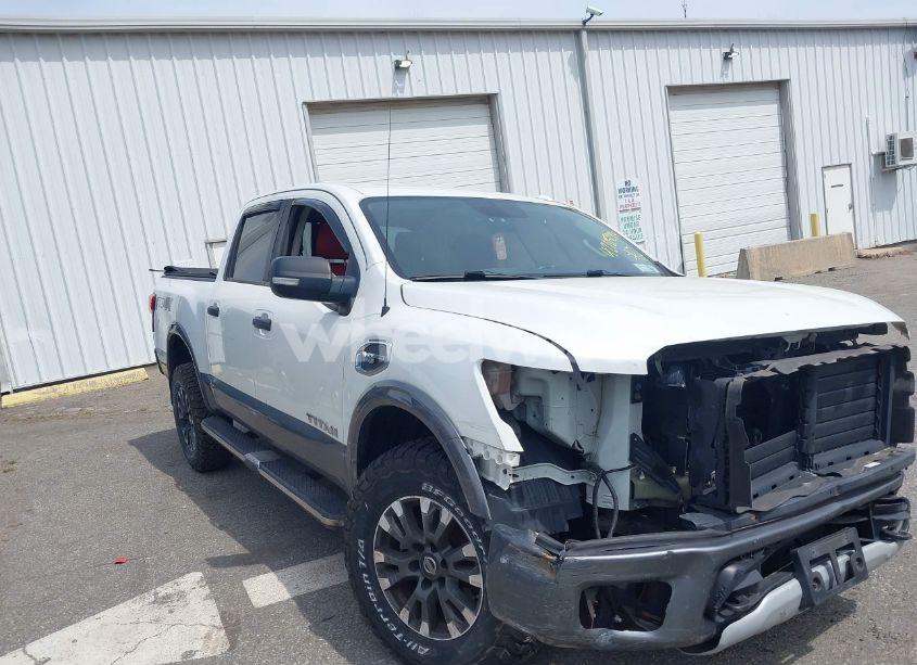 2017 Nissan Titan PRO-4X (VIN 1N6AA1E50HN540827) main photo