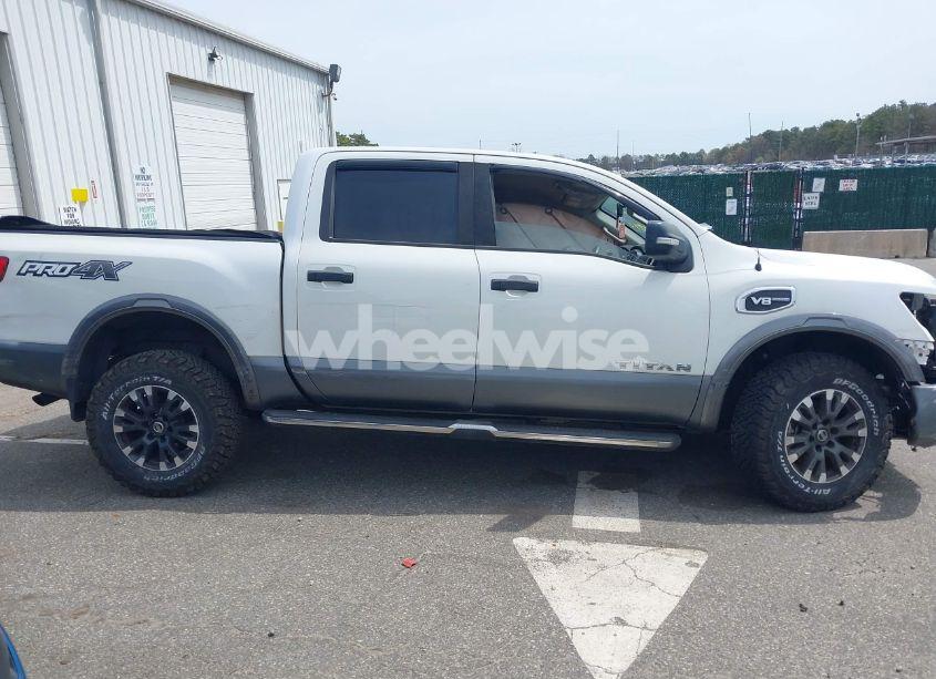 Photo 13 of 2017 Nissan Titan PRO-4X (VIN 1N6AA1E50HN540827)
