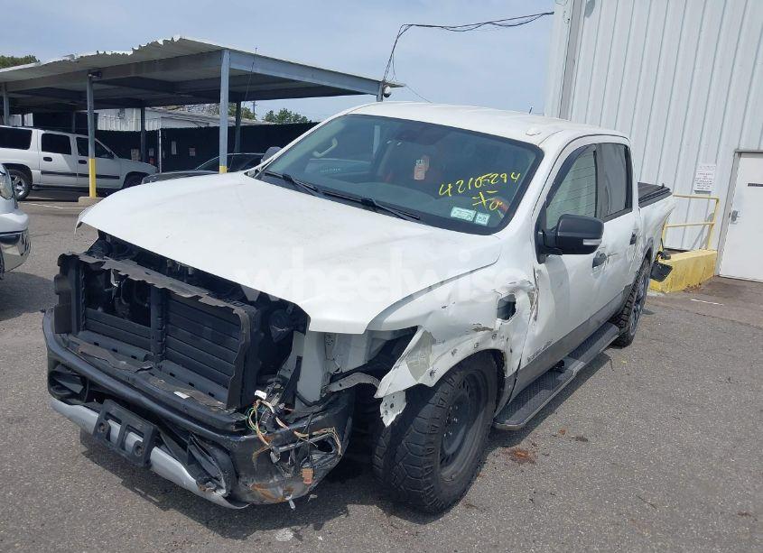 Photo 2 of 2017 Nissan Titan PRO-4X (VIN 1N6AA1E50HN540827)