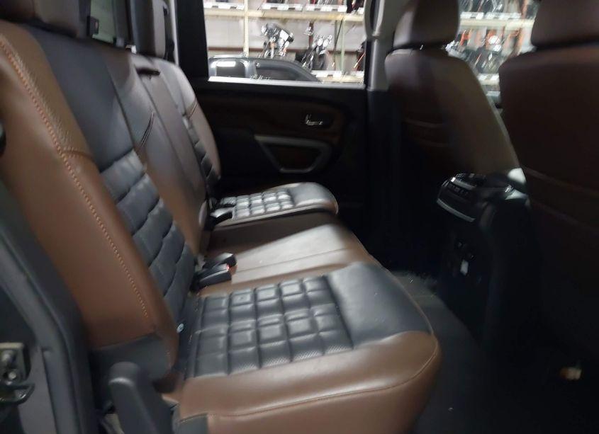 Photo 8 of 2019 Nissan Titan PLATINUM RESERVE (VIN 1N6AA1E50KN500660)