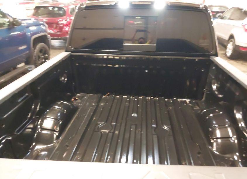 Photo 17 of 2019 Nissan Titan SV (VIN 1N6AA1E50KN500805)