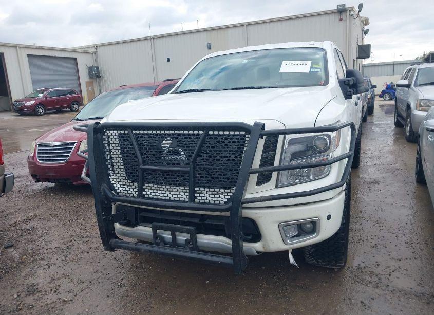 Photo 12 of 2019 Nissan Titan PRO-4X (VIN 1N6AA1E50KN518253)