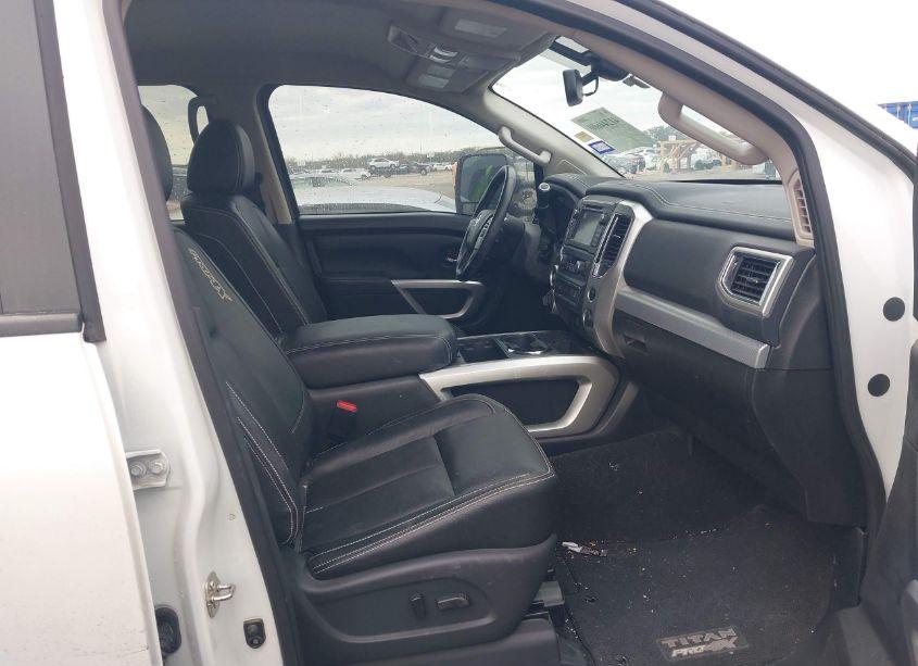 Photo 5 of 2019 Nissan Titan PRO-4X (VIN 1N6AA1E50KN518253)