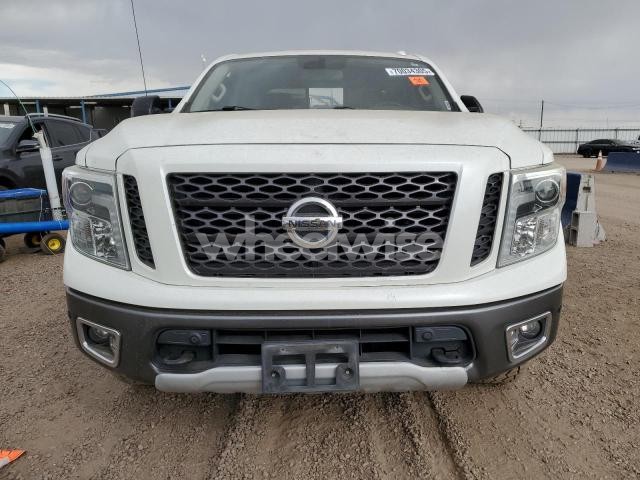 Photo 3 of 2017 NISSAN TITAN SV (VIN 1N6AA1E51HN520456)