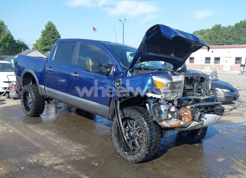 2017 Nissan Titan PRO-4X (VIN 1N6AA1E51HN541954) main photo