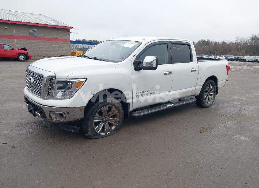 Photo 2 of 2018 Nissan Titan SL (VIN 1N6AA1E51JN548599)