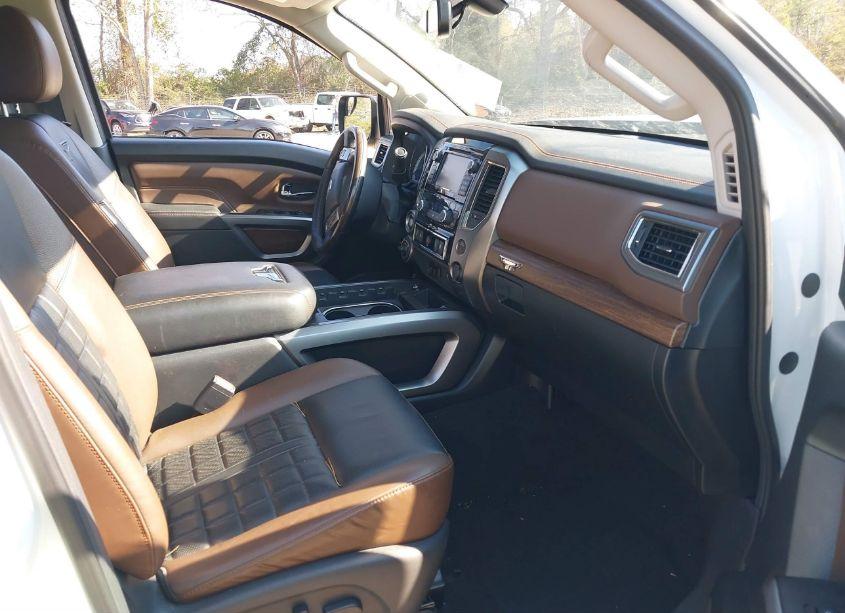 Photo 5 of 2019 Nissan Titan PLATINUM RESERVE (VIN 1N6AA1E53KN506484)