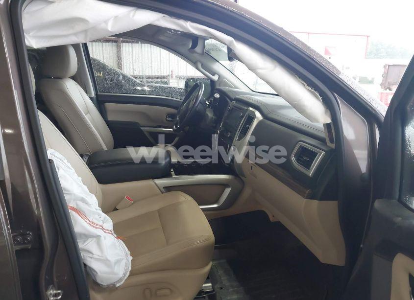 Photo 5 of 2019 Nissan Titan SL (VIN 1N6AA1E54KN514786)