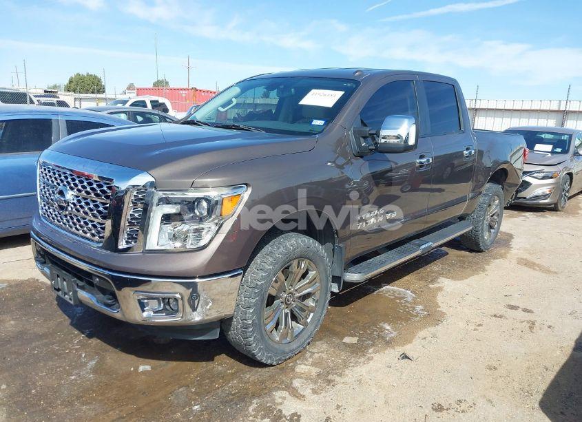 Photo 2 of 2019 Nissan Titan SL (VIN 1N6AA1E54KN519969)
