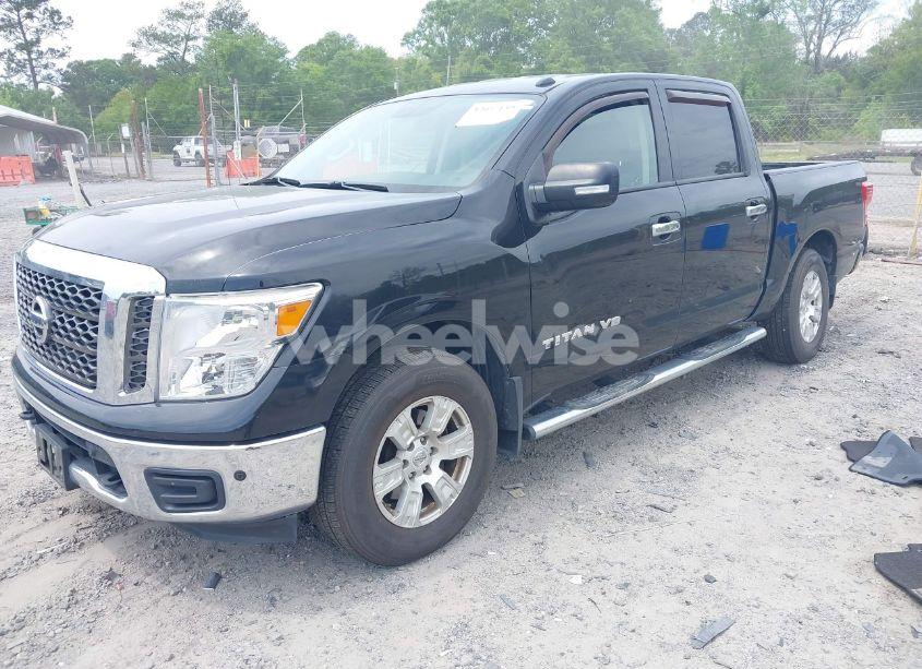 Photo 2 of 2018 Nissan Titan SV (VIN 1N6AA1E55JN508378)