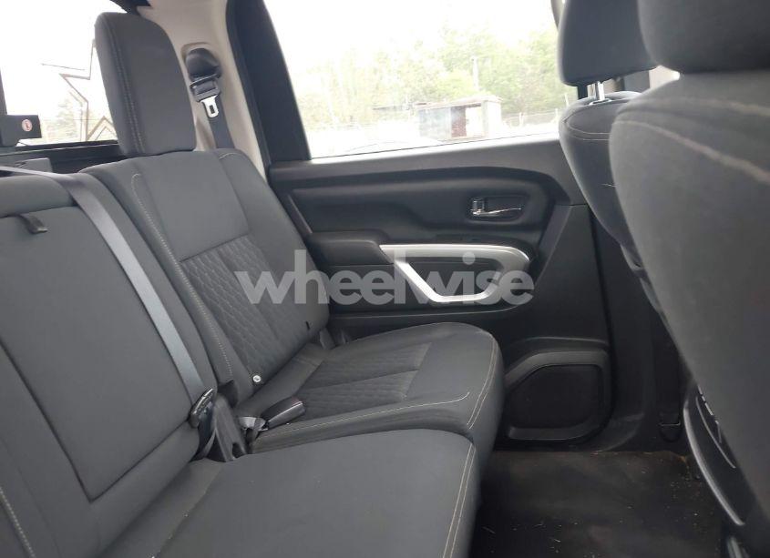 Photo 8 of 2018 Nissan Titan SV (VIN 1N6AA1E55JN508378)