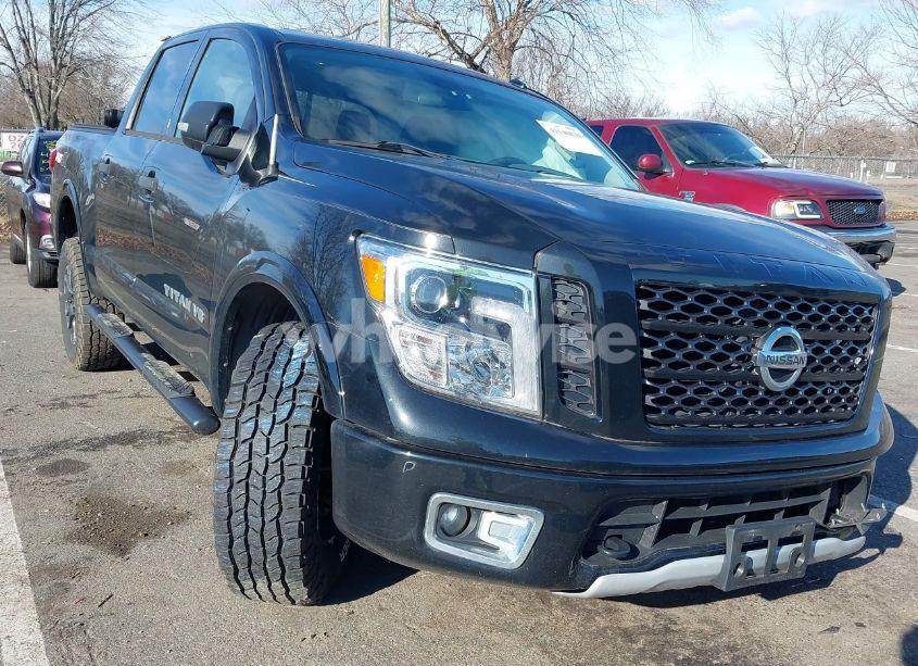 2019 Nissan Titan PRO-4X (VIN 1N6AA1E55KN517471) main photo
