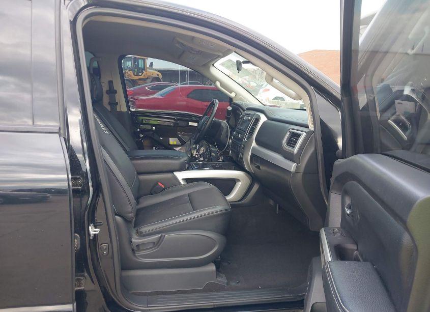 Photo 5 of 2019 Nissan Titan PRO-4X (VIN 1N6AA1E55KN525053)