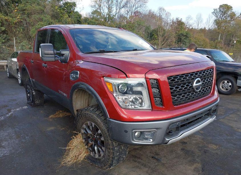 2017 Nissan Titan PRO-4X (VIN 1N6AA1E56HN541755) main photo