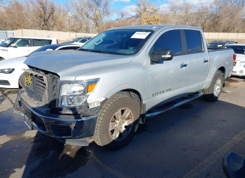 Photo 2 of 2018 Nissan Titan SV (VIN 1N6AA1E56JN509636)