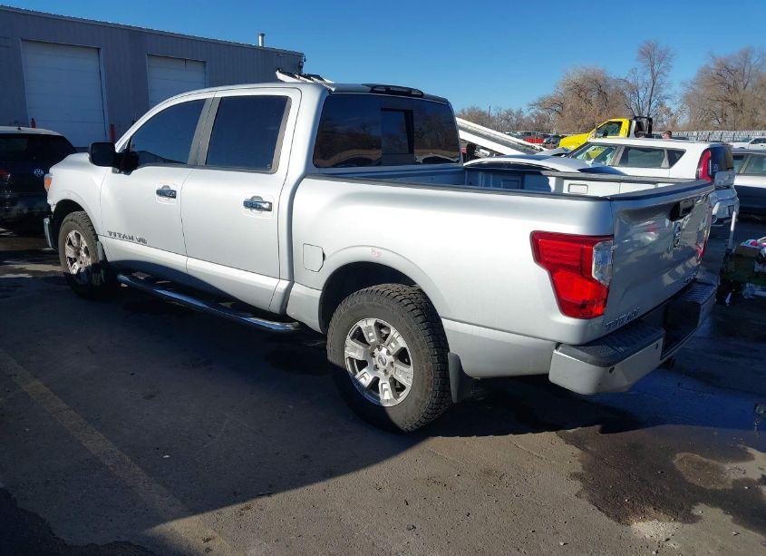Photo 3 of 2018 Nissan Titan SV (VIN 1N6AA1E56JN509636)