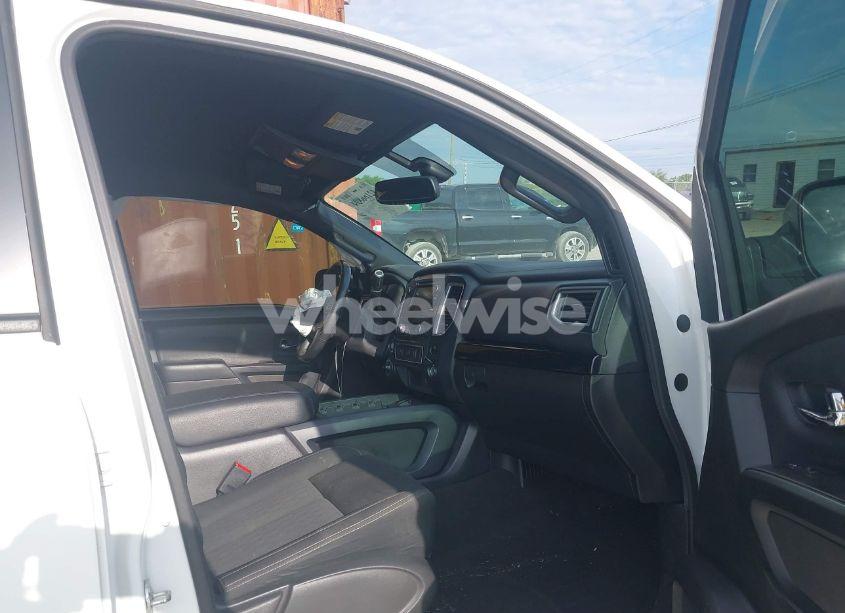 Photo 5 of 2019 Nissan Titan SV (VIN 1N6AA1E57KN535146)