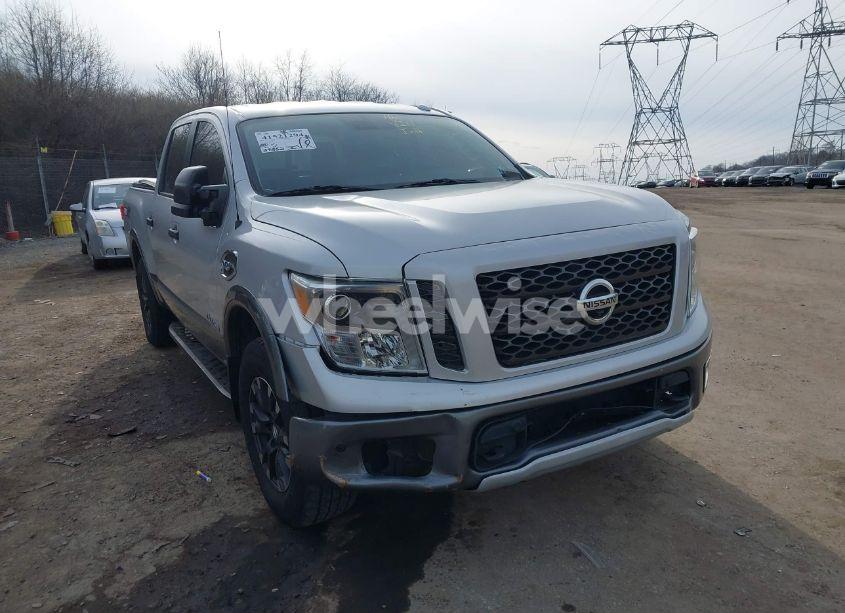 Photo 6 of 2017 Nissan Titan PRO-4X (VIN 1N6AA1E58HN506456)