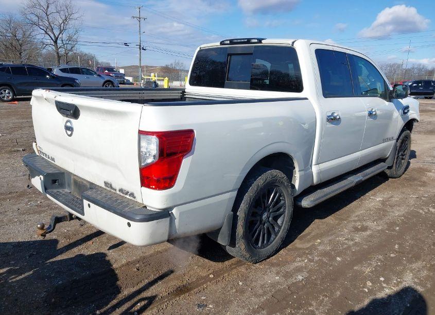 Photo 4 of 2017 Nissan Titan SL (VIN 1N6AA1E58HN527307)