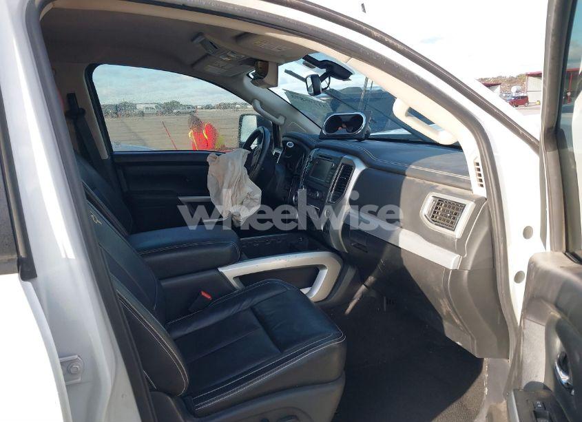 Photo 5 of 2019 Nissan Titan PRO-4X (VIN 1N6AA1E58KN513611)