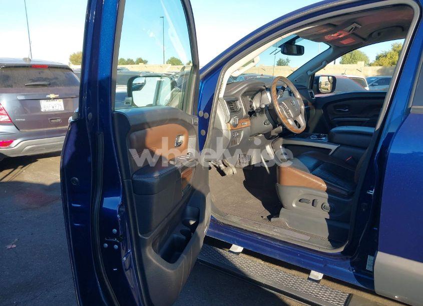 Photo 5 of 2017 Nissan Titan PLATINUM RESERVE (VIN 1N6AA1E59HN531365)